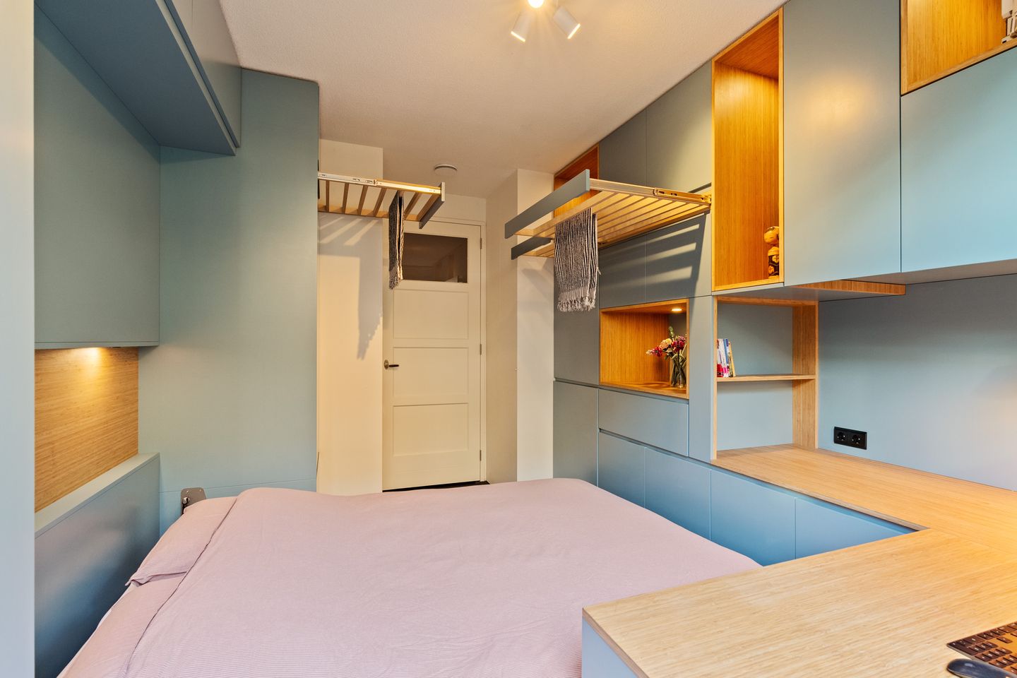 Photo 19 of Rodenrijsestraat 78-B