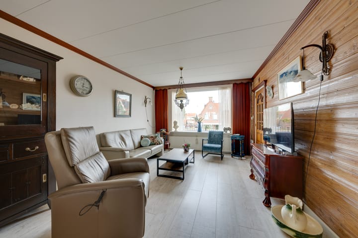 Photo 8 of Zuideinde 129