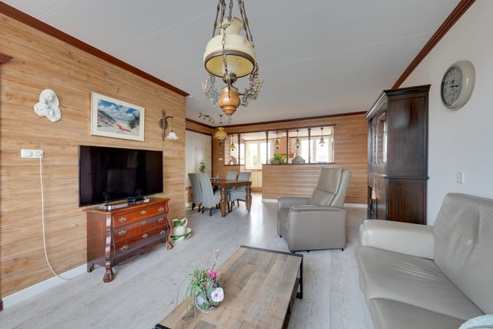 Photo 15 of Zuideinde 129