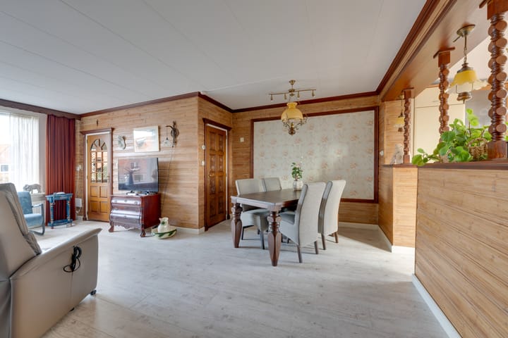 Photo 16 of Zuideinde 129