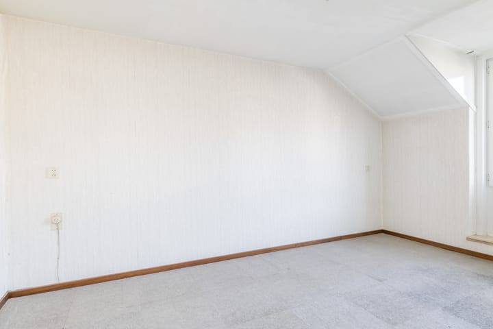 Photo 18 of Burg. Baron van Hövellstraat 1