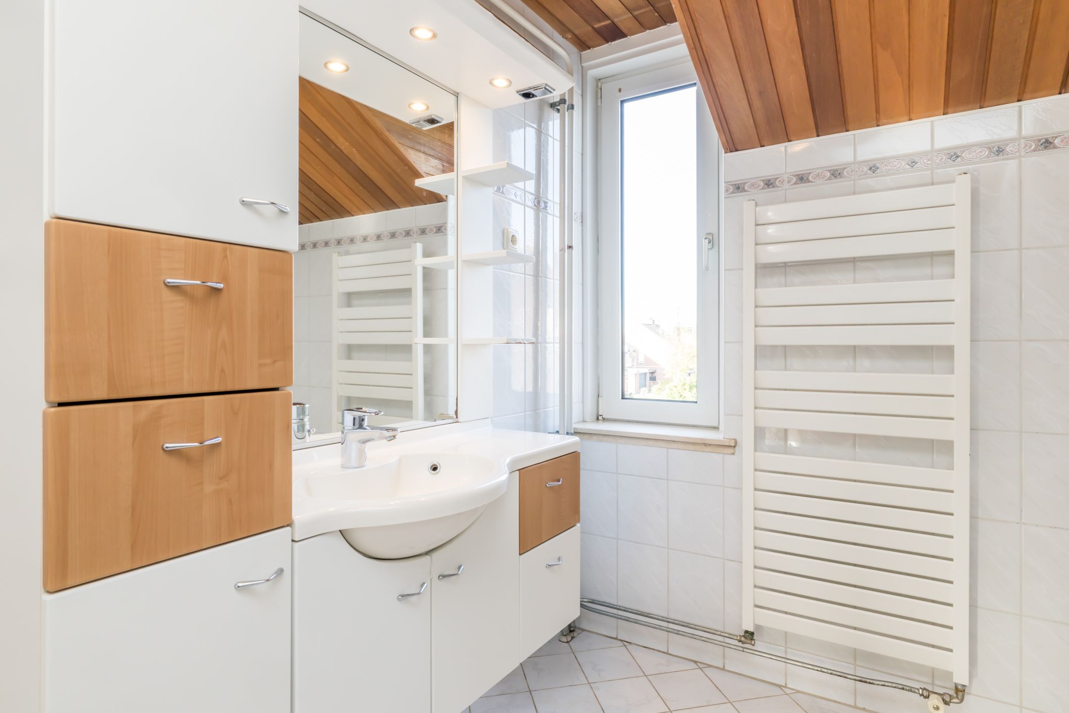 Foto 21 van Burg. Baron van Hövellstraat 1