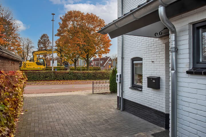 Photo 9 of Stationsweg 34