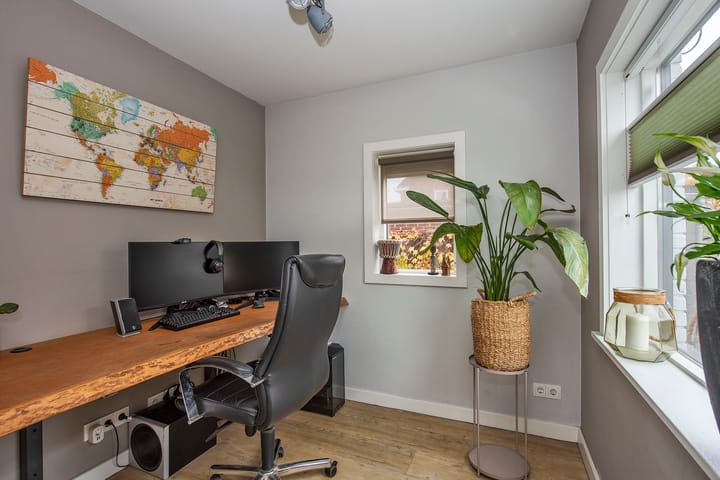 Photo 20 of Stationsweg 34