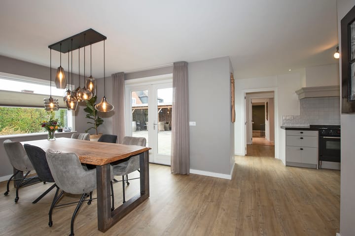 Photo 21 of Stationsweg 34