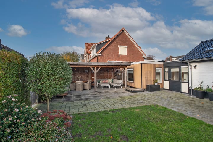 Photo 57 of Stationsweg 34