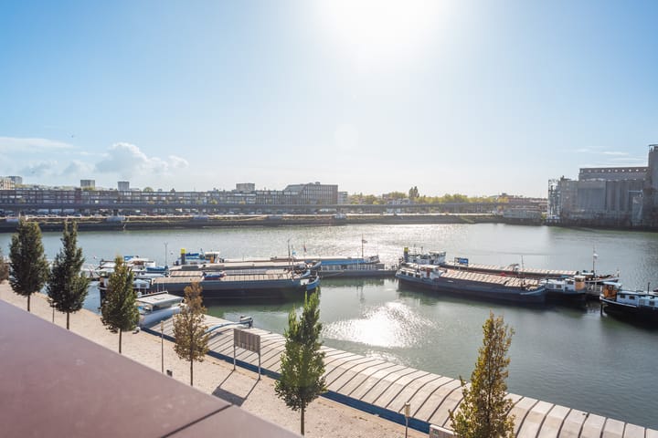 Foto 31 van Maashaven N.z. 55