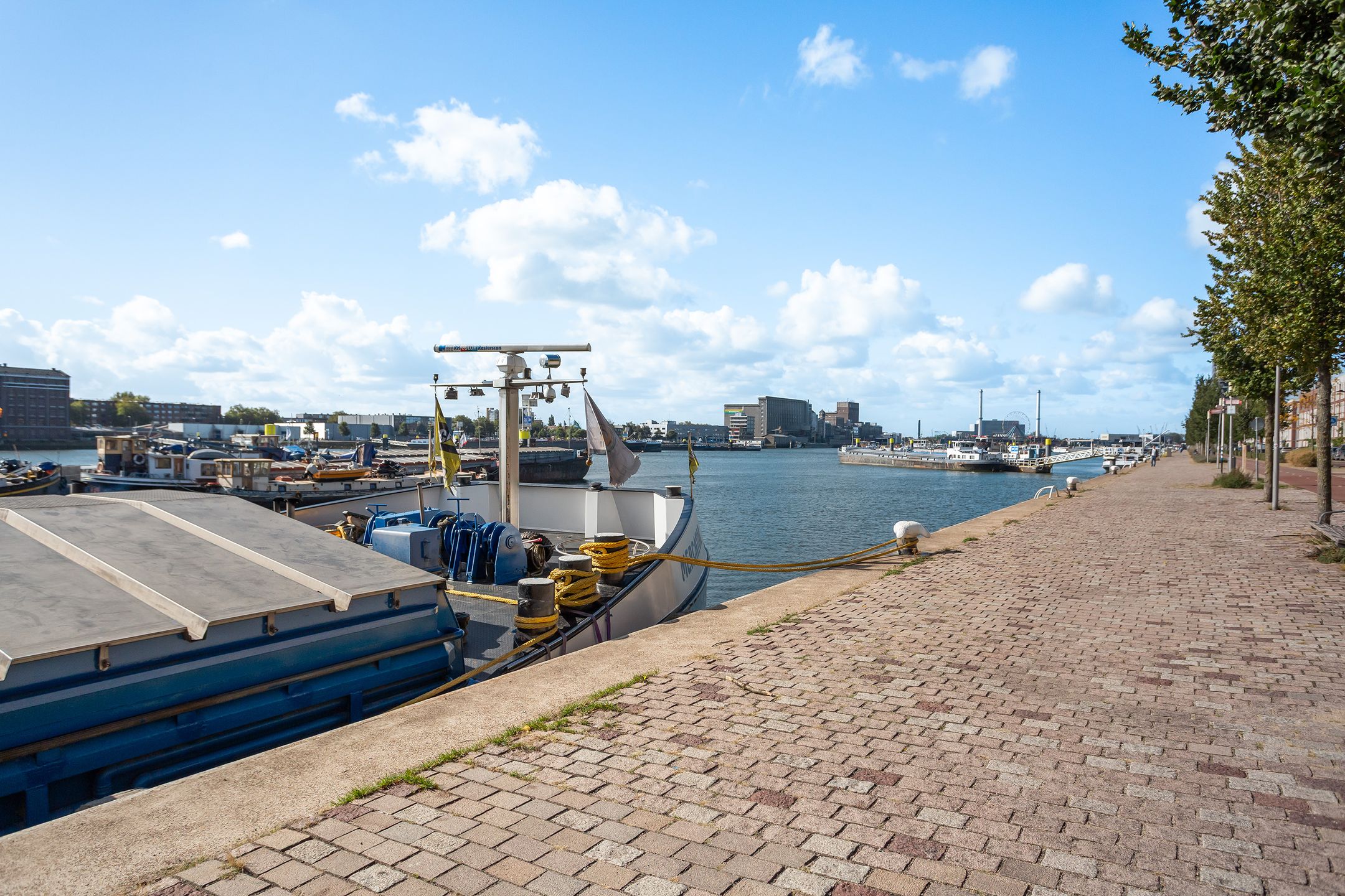 Foto 42 van Maashaven N.z. 55