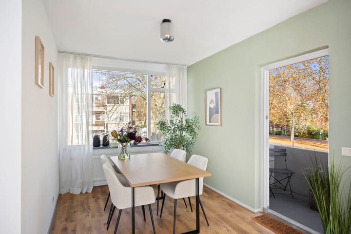 Photo 7 of Joost van den Vondellaan 4