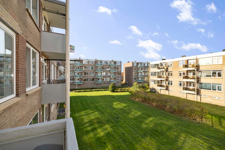 Photo 10 of Joost van den Vondellaan 4