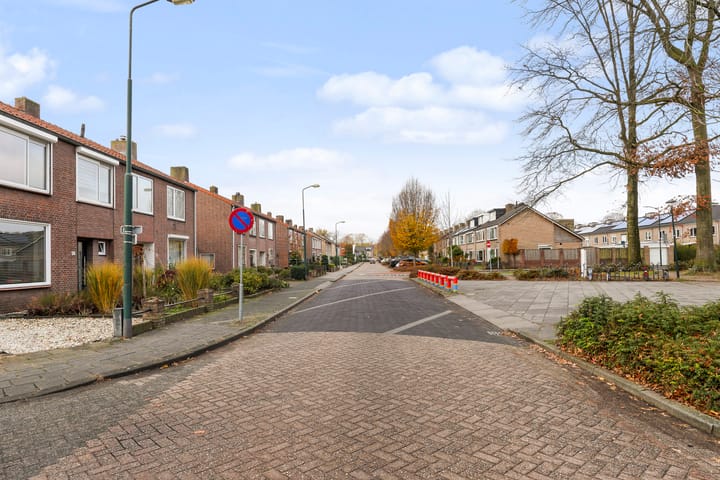 Photo 54 of van den Kerkhoffstraat 36