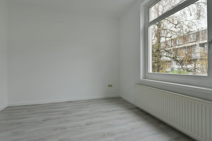 Photo 7 of Van Spilbergenstraat 17-1