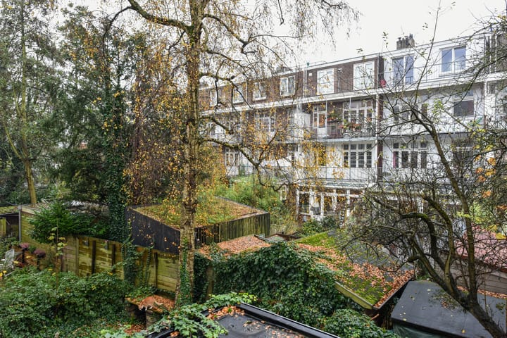 Photo 8 of Van Spilbergenstraat 17-1