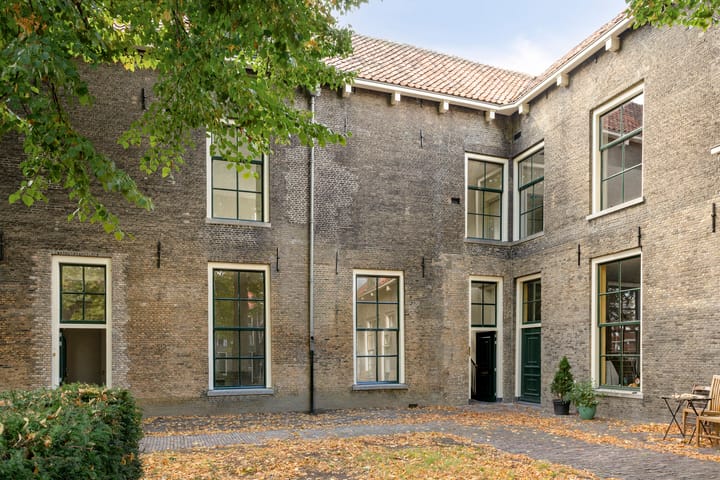 Lindenhof 9
