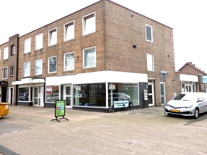 Singel 1940-1945 157, Oss