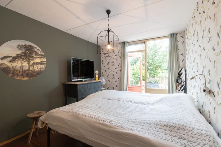 Photo 8 of Pinksterbloem 12