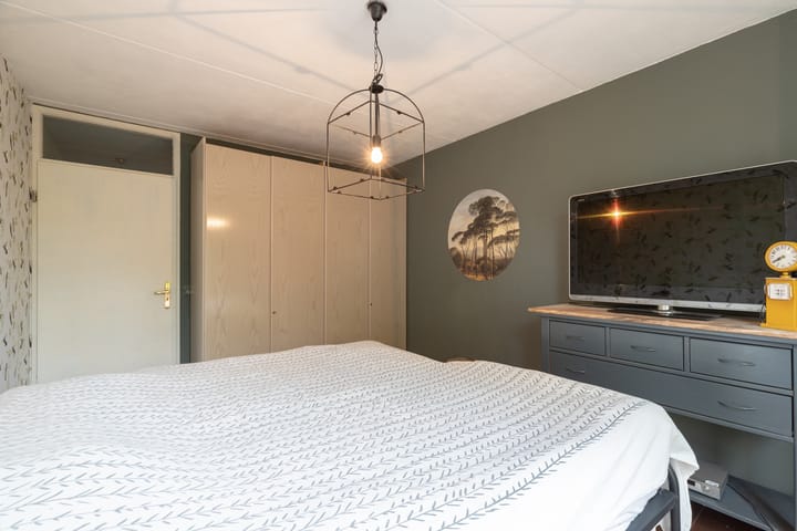 Photo 9 of Pinksterbloem 12