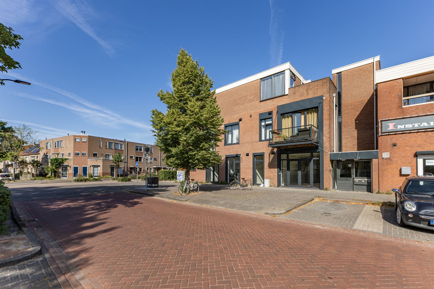 Photo 1 of Overboslaan 18