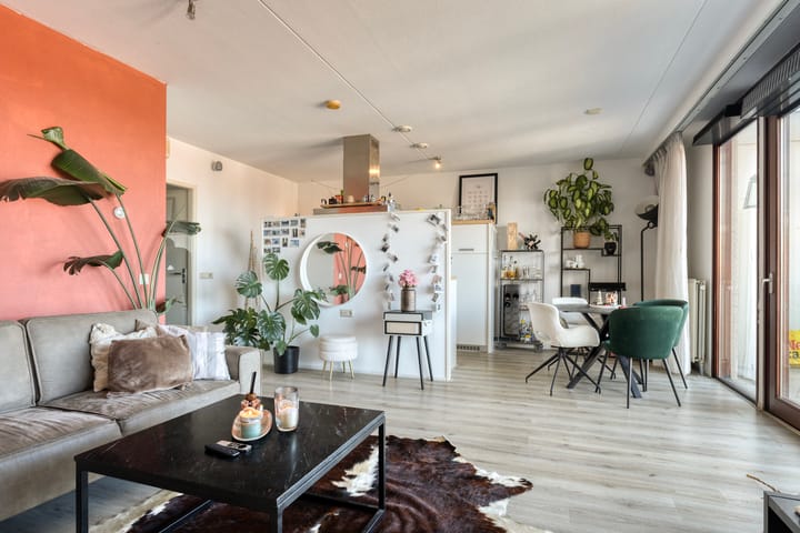 Photo 8 of Voltstraat 182