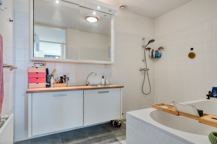 Photo 24 of Voltstraat 182