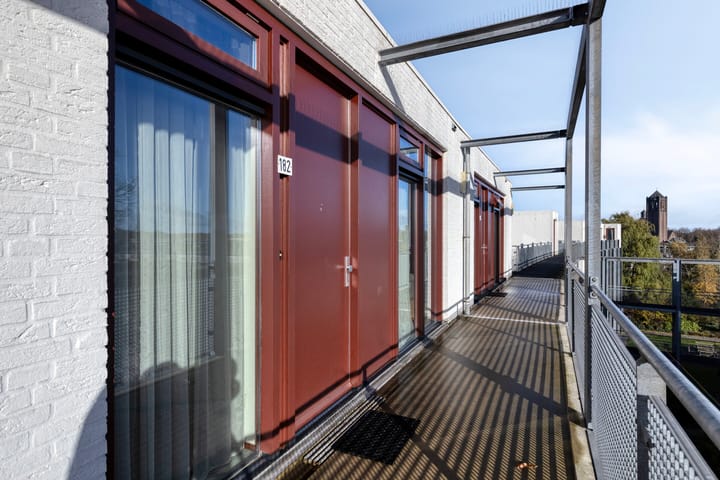 Photo 31 of Voltstraat 182