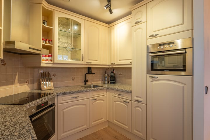 Photo 8 of Wagenmaker 46