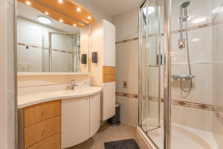 Photo 11 of Wagenmaker 46