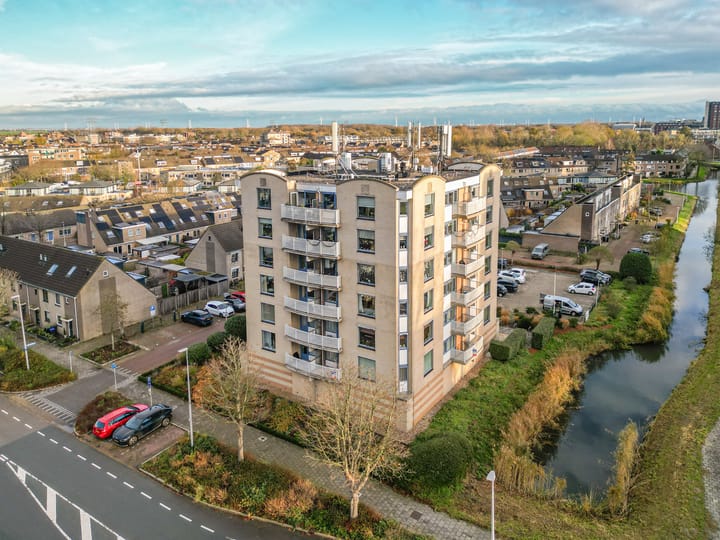 Photo 21 of Wagenmaker 46