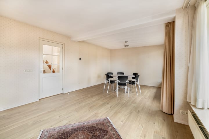 Photo 6 of Oranjelaan 81