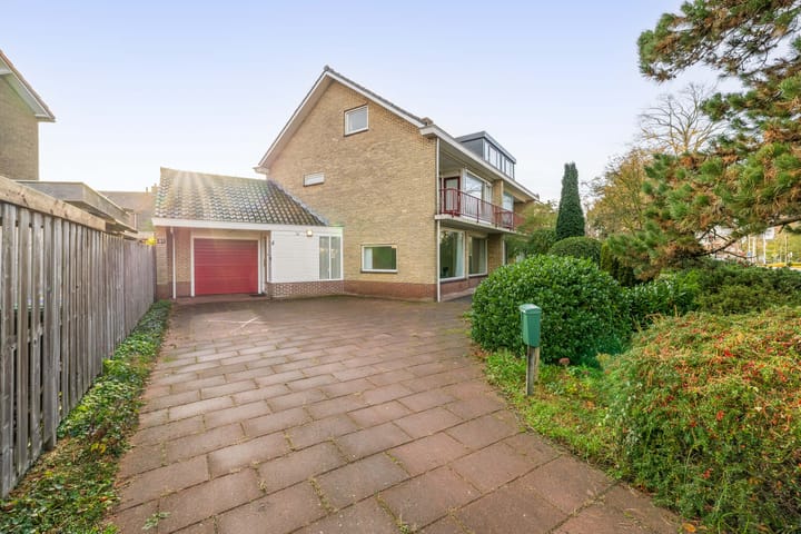 Photo 2 of Oranjelaan 81