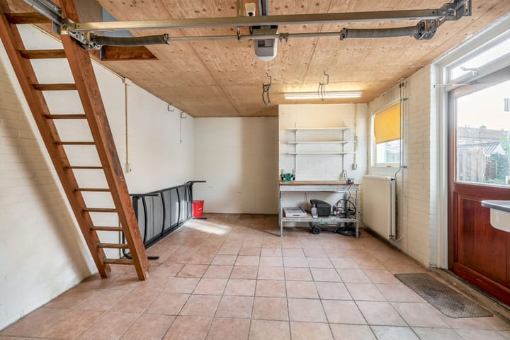 Photo 33 of Oranjelaan 81