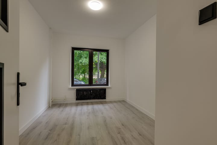 Photo 18 of Mendelssohnplein 35-A