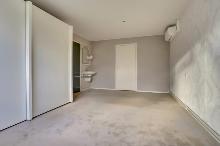 Photo 27 of Noordhoeklaan 12