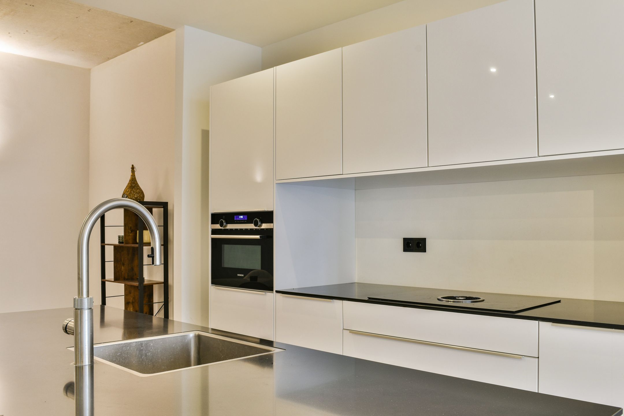 Photo 15 of Wijnbrugstraat 13-B