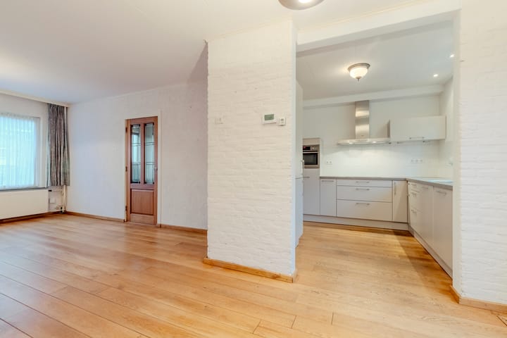 Photo 9 of Montfortanenlaan 102