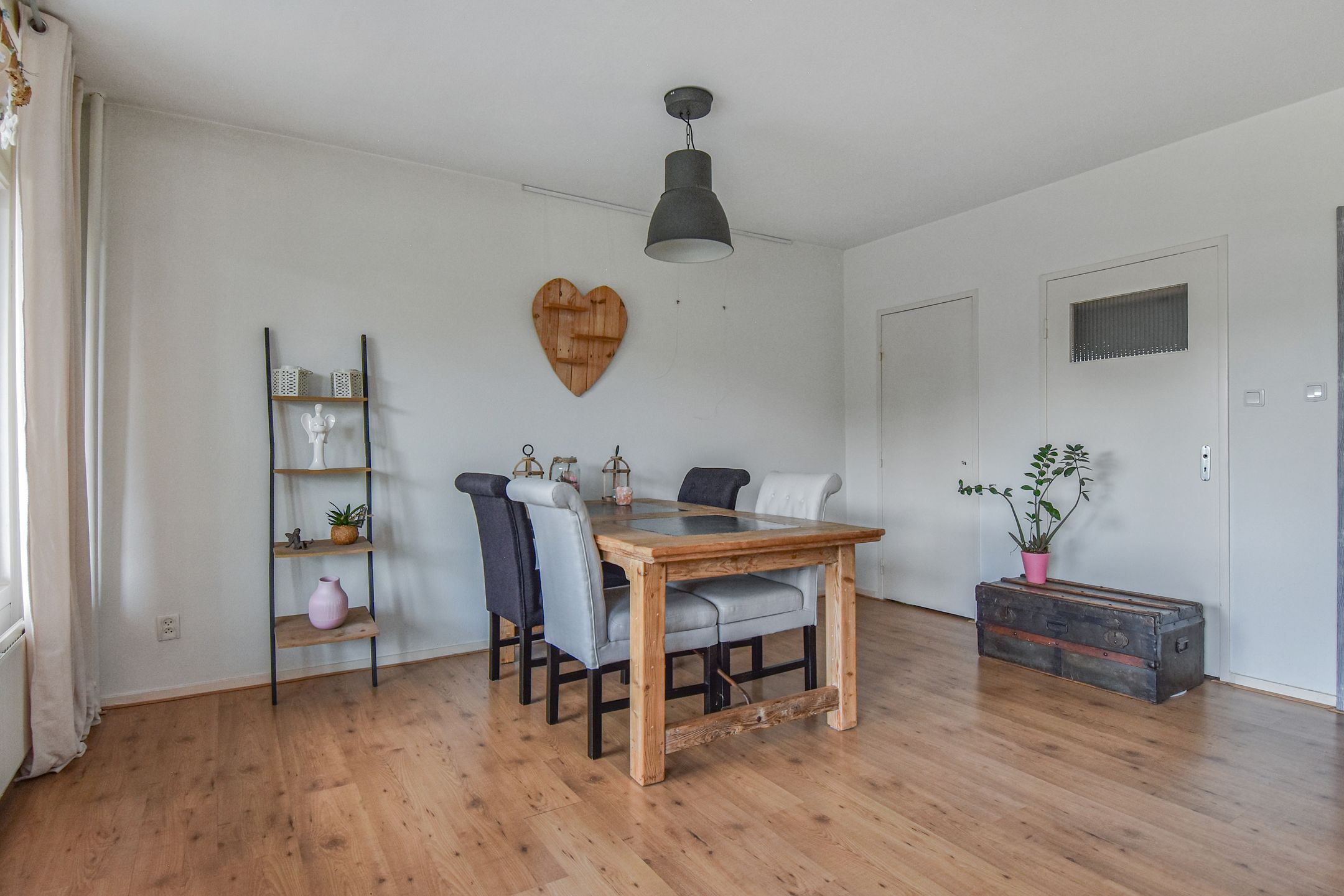 Foto 12 van Pisuissestraat 357