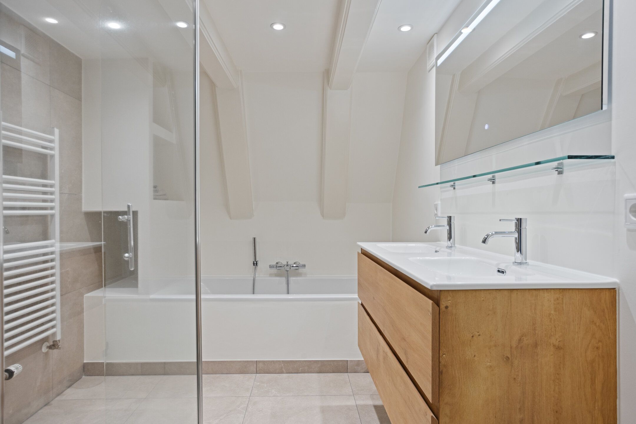 Foto 15 van Jonas Daniël Meijerplein 17-3