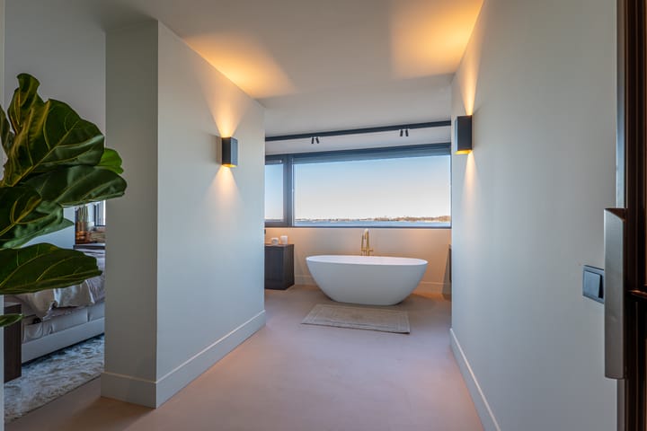 Photo 36 of Nieuw-Loosdrechtsedijk 232