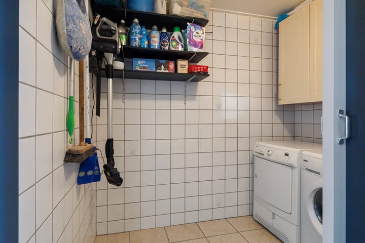 Photo 21 of Kadal 58