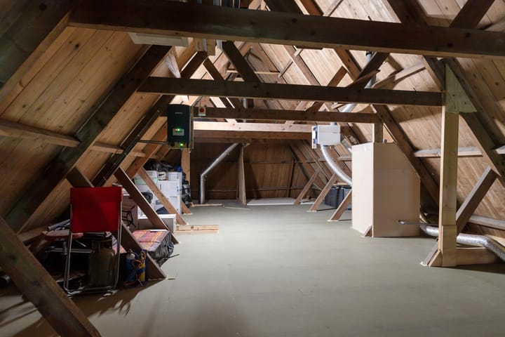 Photo 36 of Kadal 58