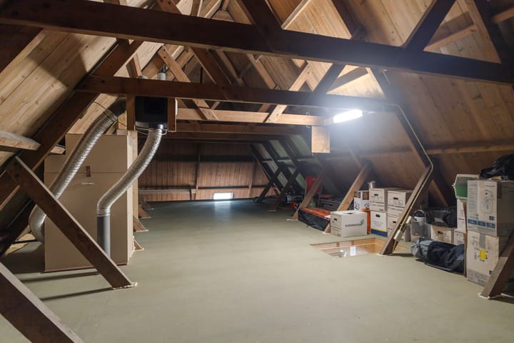 Photo 37 of Kadal 58