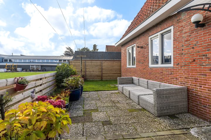 Photo 47 of Kadal 58