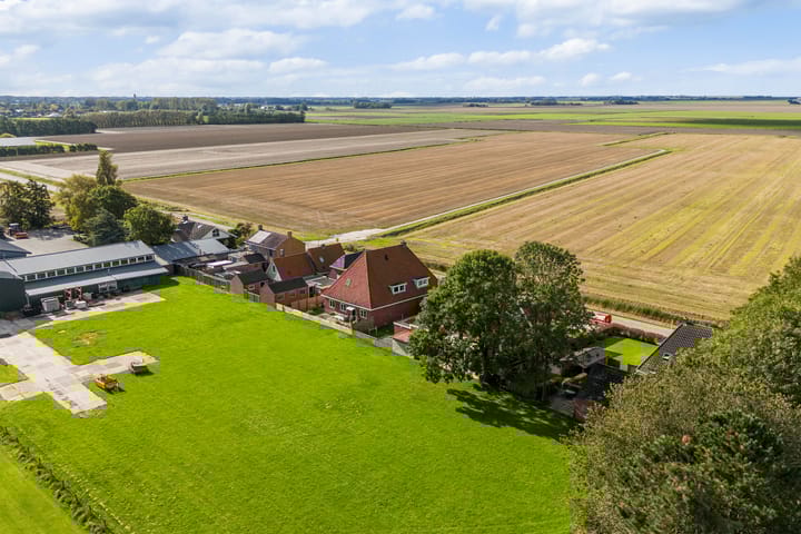 Photo 50 of Kadal 58