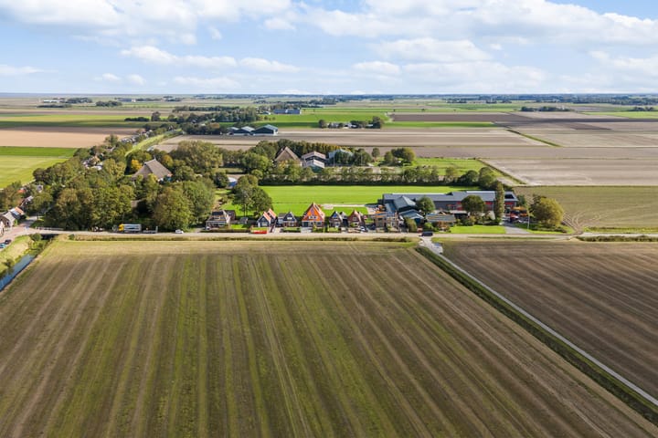 Photo 51 of Kadal 58