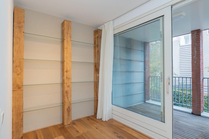 Photo 24 of Klarenbeekstraat 73