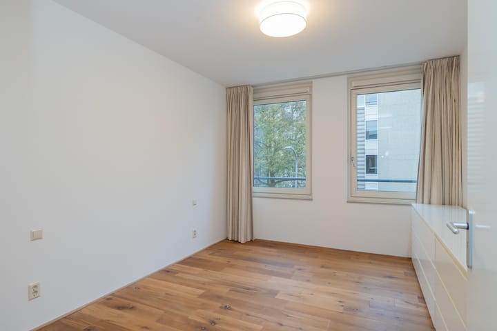 Photo 10 of Klarenbeekstraat 73