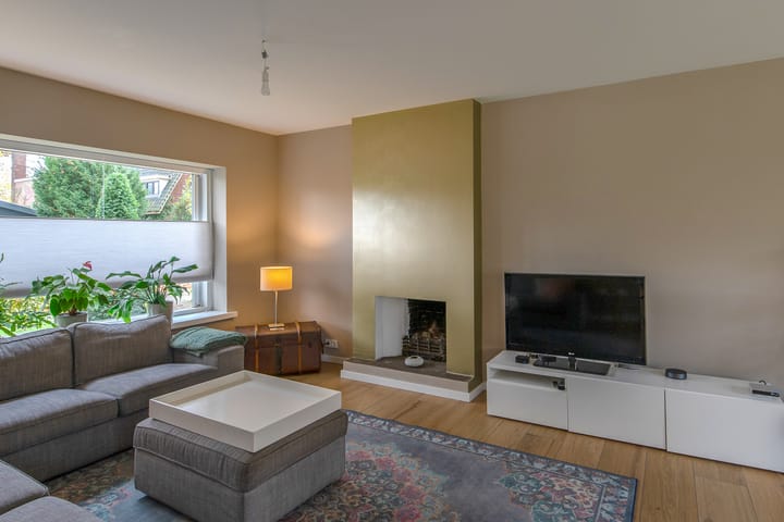 Photo 7 of Burgemeester van Dommelenlaan 17