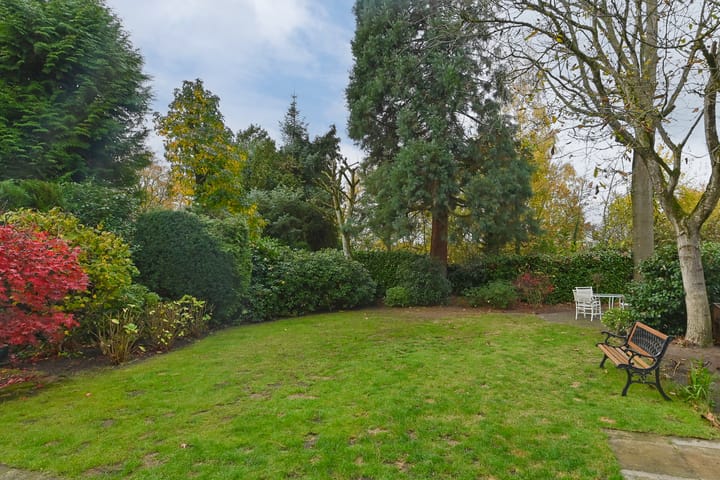 Photo 32 of Burgemeester van Dommelenlaan 17