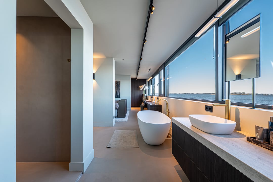 Photo 41 of Nieuw-Loosdrechtsedijk 232