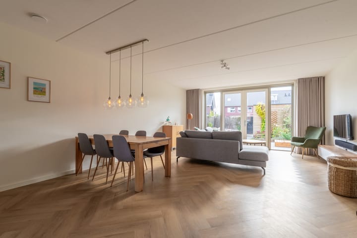 Photo 4 of Kruisbessenstraat 35